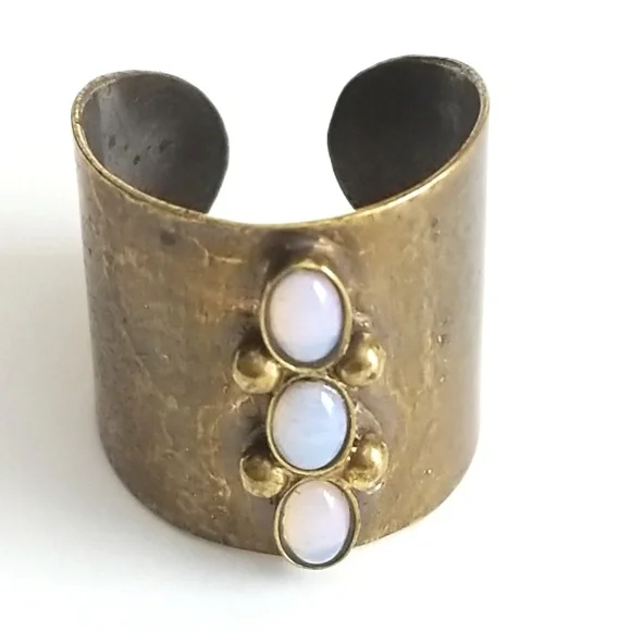 Anthropologie Gold Ring with Opalescent Stones - Picture 1 of 3